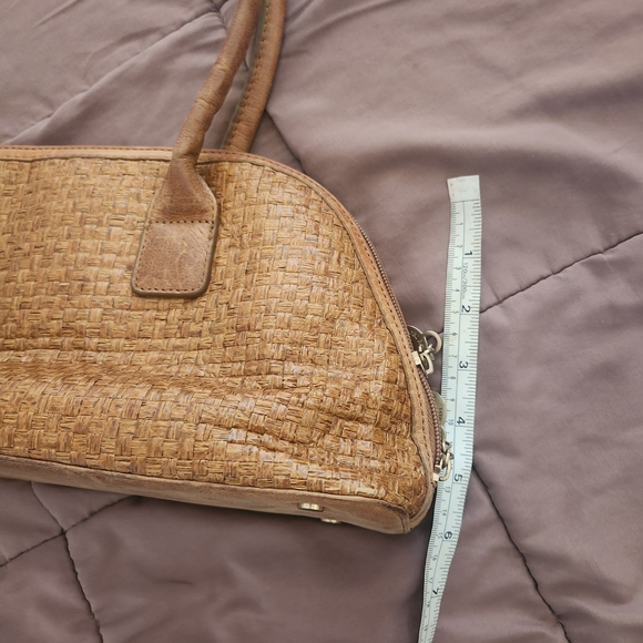 Tori Richard Tan Woven Shoulder Bag - Picture 15 of 16